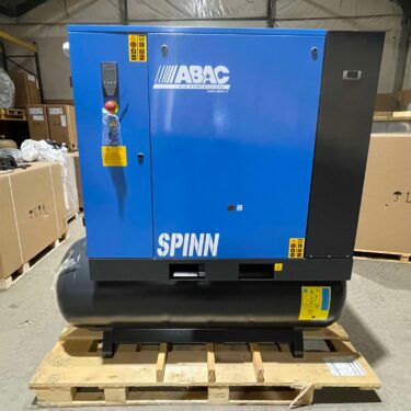 -UTSTILLINGSMODELL- ABAC Spinn 15 kW XE kompressor - tank og kjøletørke