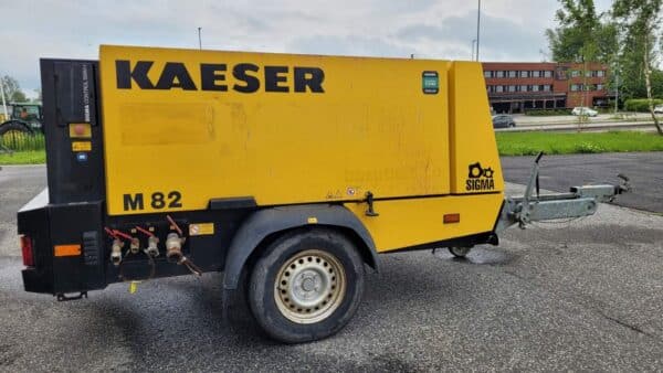 Brukt Kaeser M82, bilde fra siden